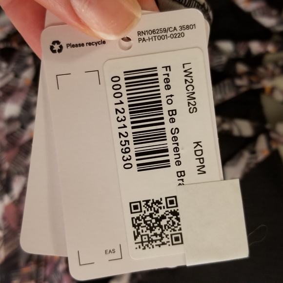 NWT lululemon free to be serene bra, size 10 - Picture 4 of 4